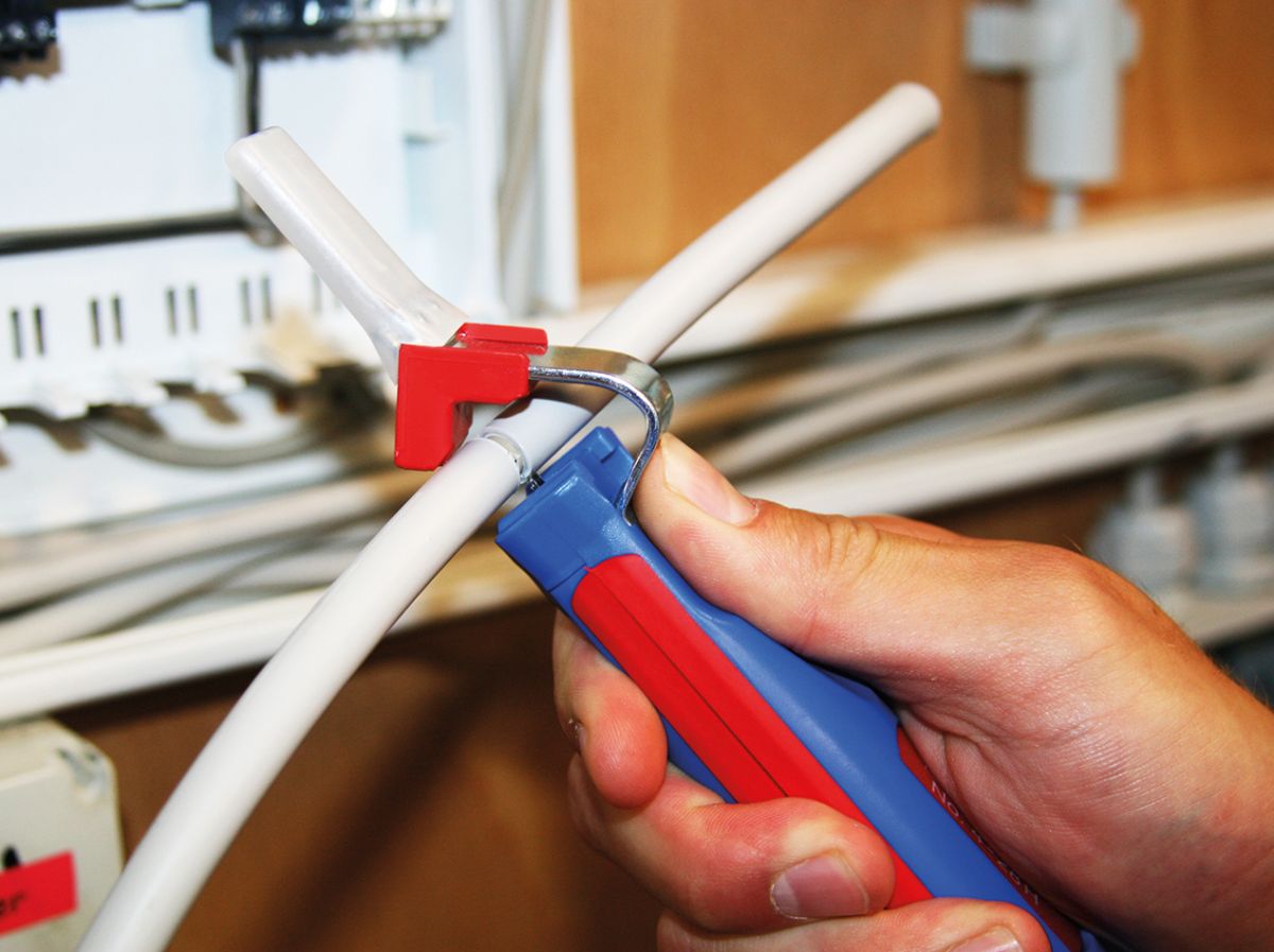 Инструмент для снятия изол. 4 - 28 мм с лезвием-крюком  WEICON № 4-28 H