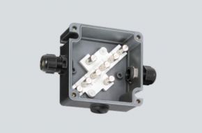 Клеммная коробка  (8 клемм 6мм.кв. 3 кабельных ввода М25, 1 заглушка  М25) EEx em II T6